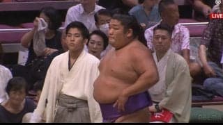 あまり見たことがない…尊富士の斬新すぎる化粧まわしに反響「かっこいいね！」「クールだ」