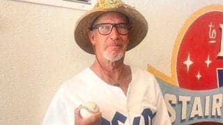 大谷の自己最多46号は看板直撃→地元の男性キャッチ　興奮止まらず「フー！　MVP！」