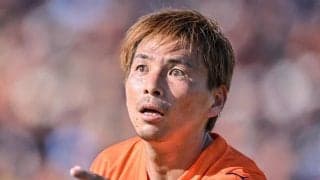 【勝利に飢えるJ2清水。選手と監督が抱く思いとは(1)】乾貴士がシャワーを浴びながら主将・北川航也に投げかけた「最近、俺ら点を取っていないよな」の意味……「責任は俺らにある」