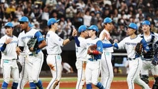 日本ハム・新庄剛志監督3年目の変貌 鶴岡慎也が語るファイターズ快進撃の秘密