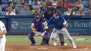 ド軍本拠騒然…鈴木誠也の爆速タイムリーで“大混乱”→捕手がブチギレ！ 「大谷より活躍してる」神ってる同点劇の一部始終