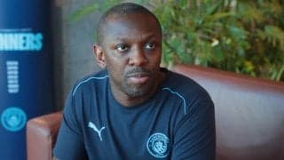 シティに欲しいのは?「今は三笘だ。間違いない」、OBライト＝フィリップス氏がトロフィー・ツアーで来日「ワクワクをもたらしてくれることが魅力」