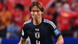 『ヤモリ』にも優しい日本代表DFリーダー！「一緒に上がる板倉さんかわいい」「懐かれてる」“癒しのワンシーン”が反響