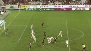 「上手すぎるって！」大迫勇也、“半端ないキープ”が話題沸騰「Jリーグではずるい」3人に囲まれながら超絶アシストの瞬間