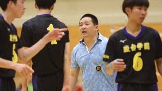 梅川大介監督（駿台学園高）が描く春高までのプラン 連覇したインターハイと「怒りながら若手育成をした」夏