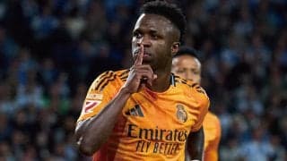 ヴィニシウスがいよいよチームメイトの信頼も損ね始める？「唯一のサポートはアンチェロッティ」