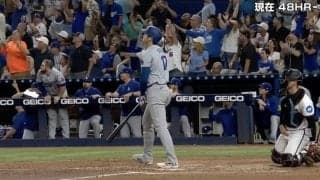 大谷翔平、“仁王立ち”48号で「バグった」 解説者が大興奮… “4階席”に高速着弾で「どこまで飛んだのよ！」