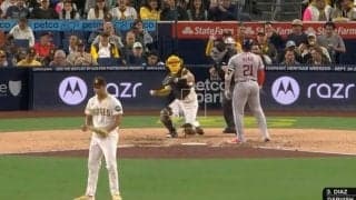 ダルビッシュの“ギリギリの一球”に手も足も出ず… 見逃し三振した相手打者のリアクションが話題に「凄まじいコントロール」