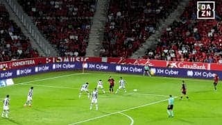 らしくないオシャレさ？ 浅野拓磨、敵3人翻弄のヒールパスが話題「タケより輝くのやめてw」「上手くなってる」完全ノールックで決定機構築