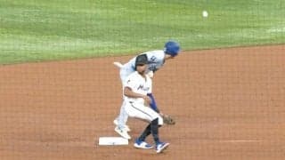 何が起きた？ 大谷翔平、爆速盗塁で“謎のアクシデント”「どうした」 相手野手の様子がおかしくなる「混乱しすぎ」