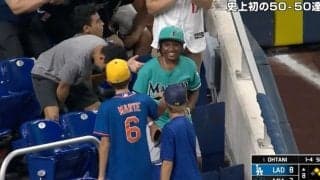 「あの子は誰？」 大谷翔平の“強烈打球”が女性ファンに飛ぶ… “まさかの展開”に球場ざわつく「すげえ」