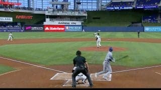 あんなに飛ばせるか？ 大谷翔平が「バケモノすぎる」 強引にクソボール打ち… “どん詰まり”逆方向打が「エグい」