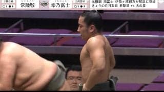 「細いけど筋肉すごっ」18歳の小兵力士に衝撃 驚異の背筋力で巨漢を大逆転 館内大歓声