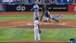 どこ見てんだよ！ 大谷翔平、49号特大アーチで“異変”「首ヤバい」 被弾した投手の様子がおかしくなる「また被害者の会か」