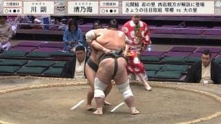 国技館がどよめいた衝撃の光景 “超巨漢”を軽々持ち上げた三段目力士の怪力にファン騒然