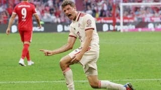 「ミュラー先輩がやってるからこそさらにおもろい」　バイエルン重鎮が練習中の“まさか”でチームメイト大爆笑！　本人も「今月のベストコンテンツ」と豪語