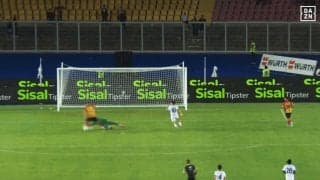 「手が伸びた！」パルマ鈴木彩艶が神セーブ！ １対１の大ピンチで超絶ストップ→直後に反撃ゴール「ザイオンの意志が得点に」