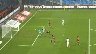 敵2人とクラッシュでも豪快ダイビングヘッド！ オナイウ阿道が今季初ゴール「ゴン中山→岡崎でど根性FWの系譜」「気合い入ってる」