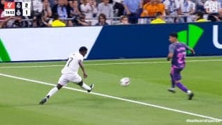 「友達しか合わせれないやつ」ヴィニシウスの『神業アウトサイドパス』にファン衝撃「たまらんな」「もうモドリッチ級や」