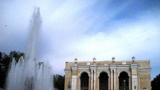 小久保玲央ブライアンがゴールを守る日本を圧倒(1)ワールドカップ初出場へ、石の街で｢日本人墓地｣を守る人々