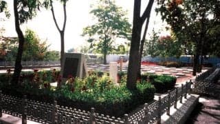 監督更迭とウズベキスタン戦｢奇跡のゴール｣の朝に(2) ワールドカップ初出場へ、石の街で｢日本人墓地｣を守る人々