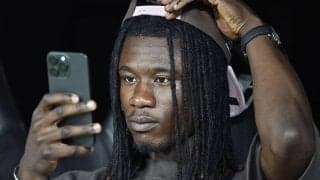 カマヴィンガが故郷レンヌに帰還…兄弟が経営する美容室のオープニングセレモニーに出席