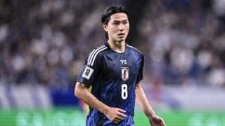 「やば」「モナ王カッコイイ」南野拓実のモナコ100周年“白襟×ブラック”特別ユニ姿に反響！「モナ王ポロユニ似合うなー」「ちょっとレトロでかっこいいな」の声