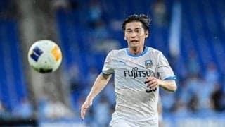 【川崎MF瀬川祐輔がチームにもたらしているもの。感謝の言葉はなぜ向けられるのか(2)】佐々木旭と早坂勇希にも好影響の愛のあるいじりと盛り上げ。「本人に聞いてもあれなんですけど……」