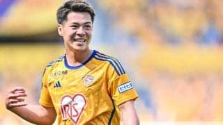 【ベガルタ仙台を9月初勝利に導いた2つの秘話(1)】荒れたピッチを見て森山監督が選んだ「肉弾戦と空中戦」。中島元彦が要求していた“セットプレーでの役割変更”がもたらした勝利