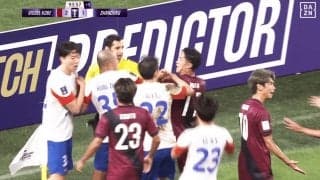 中国代表DFに大迫勇也らが激怒！「野蛮すぎるって」「なぜ逆ギレ？」超危険タックル→カオス大揉め「退場だろ」「引くわ」ファンも衝撃