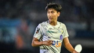 「あんな状態なのにゴールして…」J1広島の現役高校生MF中島洋太朗の“ボレー弾→ピッチに倒れ込む”様子に心配の声！「軽症でありますように！日本の宝やで！」と祈る