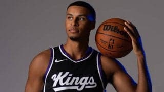 キングスが先発フォワードを務めるキーガン・マレーの4年目の契約を行使