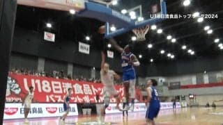 豪快ワンハンドダンクからNBA級のスーパーブロック！たった“16秒間”で見せた攻守のスーパープレー「最近の高校生で一番力強いダンク」