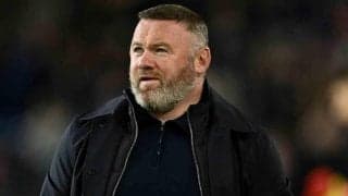 ルーニー監督が大橋祐紀も途中出場の試合でレッドカード　アシスタントコーチは「ウェインはいまだに情熱的」とフォロー