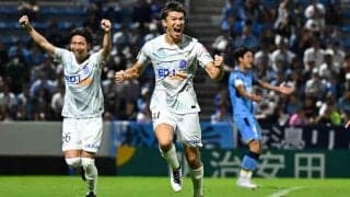 広島が首位守る加藤陸次樹の3戦連発弾！　磐田に競り勝って9年ぶり優勝へさらに歩み【明治安田J1第33節】