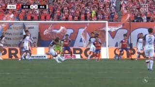 嘘だろ？パスを出された柴崎岳が華麗にスルー...「エグいな」鹿島の予想外過ぎるセットプレーから生まれたスーパーゴラッソ炸裂の瞬間