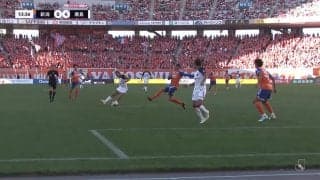 「1番の答えをピッチで見せてくれた」ポポヴィッチ監督も称賛「泣ける」エースの重責を果たした鹿島・鈴木優磨のゴールに祝福の輪