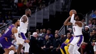 NBA史上初の親子共演が実現…レイカーズのレブロンとブロニーがプレシーズン2試合目で同時出場