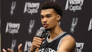 昨季の新人王ビクター・ウェンバンヤマが約11キロの増量に成功して2年目に臨む