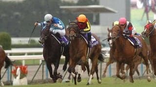 日本競馬史上初の親子三冠へ 最大の試練となったチェリーメドゥーサの大まくり