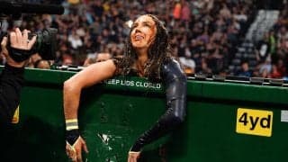 美人レスラー、“生ゴミ”まみれで茫然自失「ゴミ箱デスマッチ」での惨劇にバックステージ騒然 同情の声も