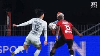 「ハンドだろ！」南野拓実が主張！ ボールが敵の肘に直撃→VARチェックでPK獲得が叶わなかった一部始終