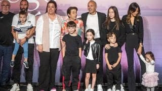 稀代のマエストロ、イニエスタが愛する家族と共に引退イベント実施…「この涙は悲しみではなく、感動と誇りの涙です…」