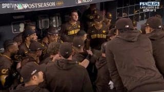 死球で一触即発、迷惑客の暴挙… “大荒れ試合”で何が起きた？ 悪童・マチャドの“円陣”が「怖すぎる」「殴り込みかな」