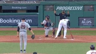 何が起きた？ 死球モロ直撃の“アクシデント”「ヤバいな」 世界最高投手もビックリ… ぶつられた打者の様子がおかしくなる