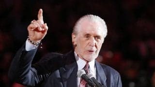 ヒートが球団へ加わって30シーズン目を迎えたパット・ライリー氏へ敬意を表す