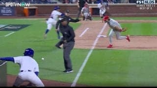 何が起きた？ ボールボーイに“想定外のアクシデント”「怖すぎる」 リンドーアの爆速打球が“直撃未遂”「もはや凶器」