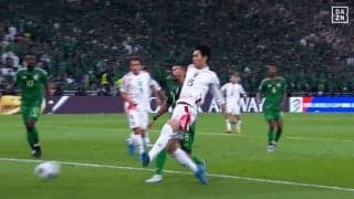 「死角から飛び込んだ！」日本代表、鎌田大地が鬼門サウジアラビア戦で先制ゴール！「三笘はダイレクトで入れるってえぐい」「キレイに決まった」