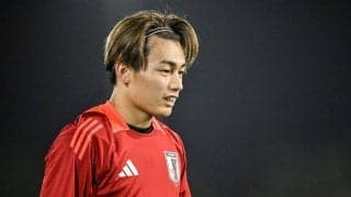 「サングラス似合ってた」「オシャレ」日本代表・上田綺世のサウジアラビアでの「サングラス×ピアスの私服姿」が大好評！「奥さんに改造されてオシャレになっていく」の声