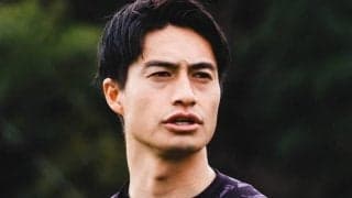 ｢目ん玉飛び出るくらい美人｣ウクライナ戦MVPの元サガン鳥栖GK、サロモ系美女と入籍｢顔出し夫婦ショット｣に反響続々